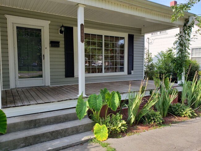 Covered front porch - 1803 E 4th St