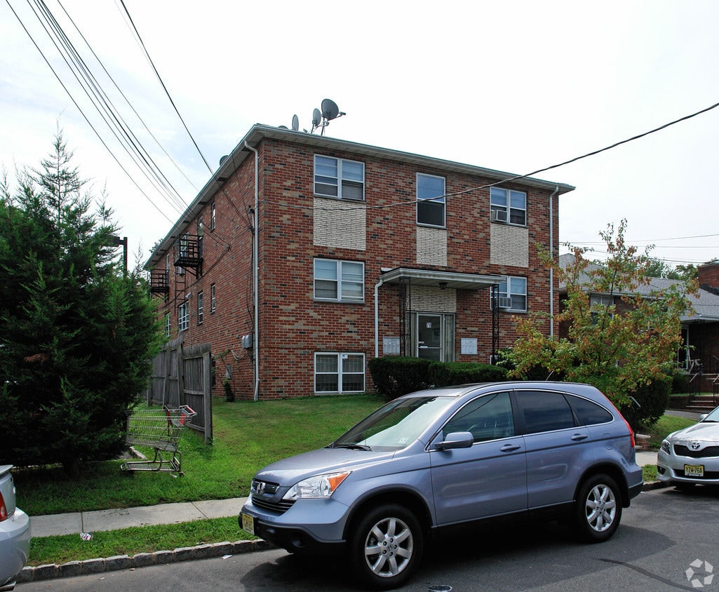 Building Photo - 78 Florence Ave