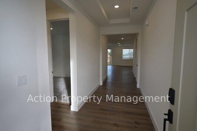 Foto del edificio - Beautiful New 3 Bed 2 Bath Home in Rolling Hills – Built in 2025