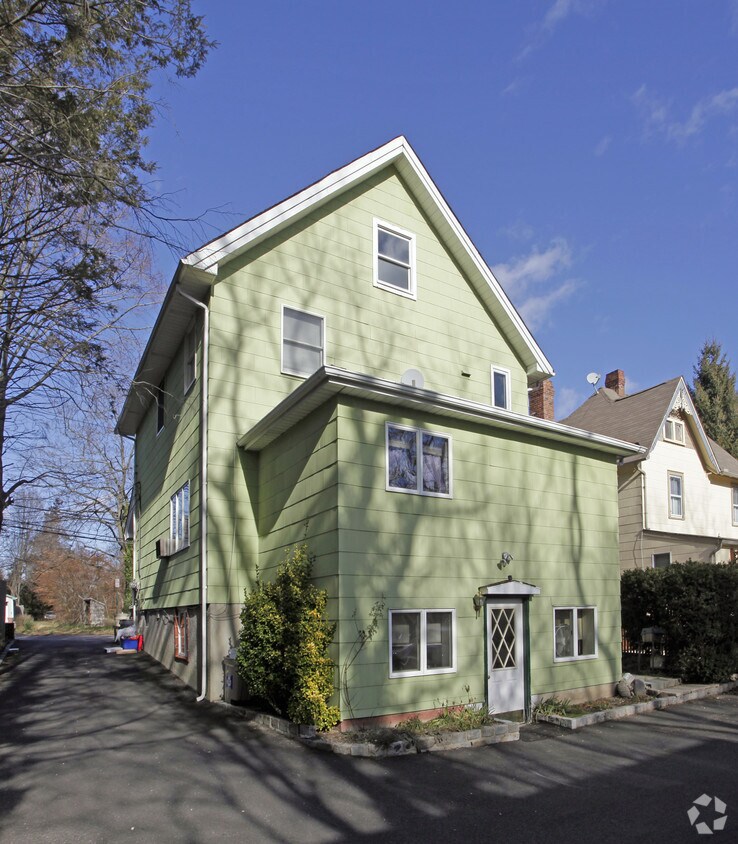 Building Photo - 68 Soper Ave