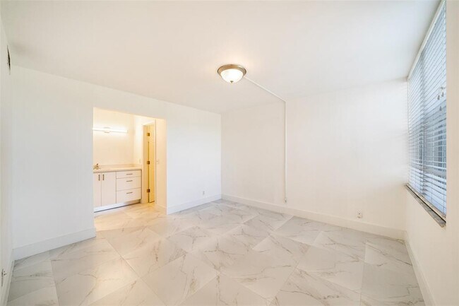 Foto del edificio - 9461 Evergreen Pl