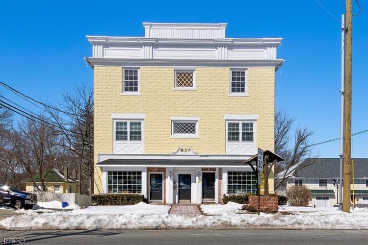 21 W Main St, Mendham, NJ 07945 Room for Rent in Mendham, NJ