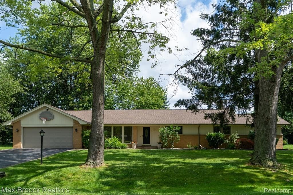 Primary Photo - 2308 Horseshoe Dr