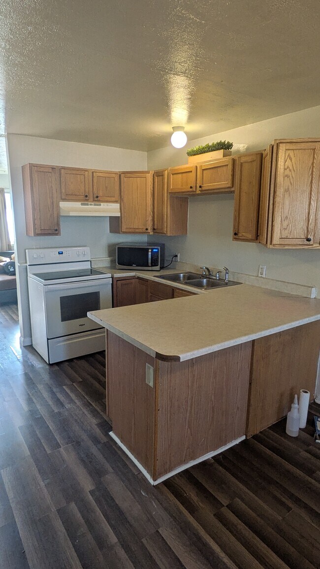 Building Photo - 948 S 1100 W