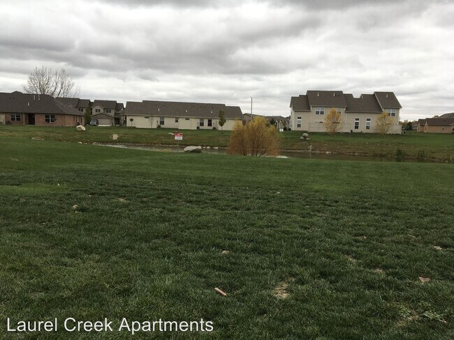 Building Photo - 2212 Shamrock Ln