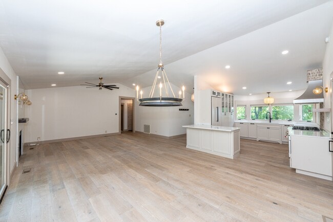 Photo - 626 Copperfield Dr House