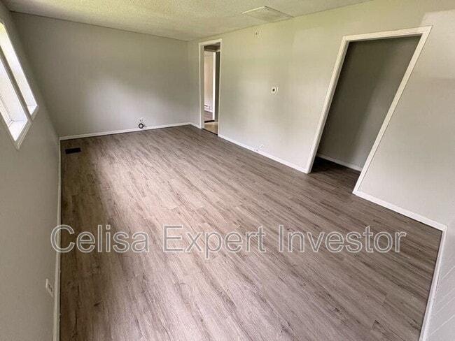 Building Photo - 4612 Werling Dr