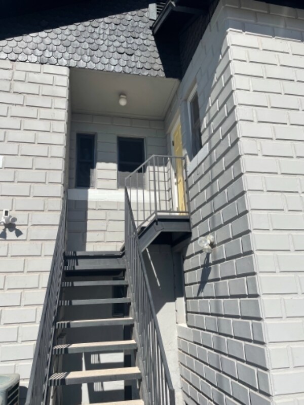 Building Photo - 925 E McKinley St