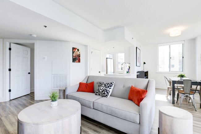 Foto del edificio - 1221 S Eads St