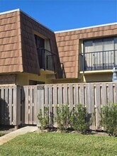 Building Photo - 5257 Coral Ct