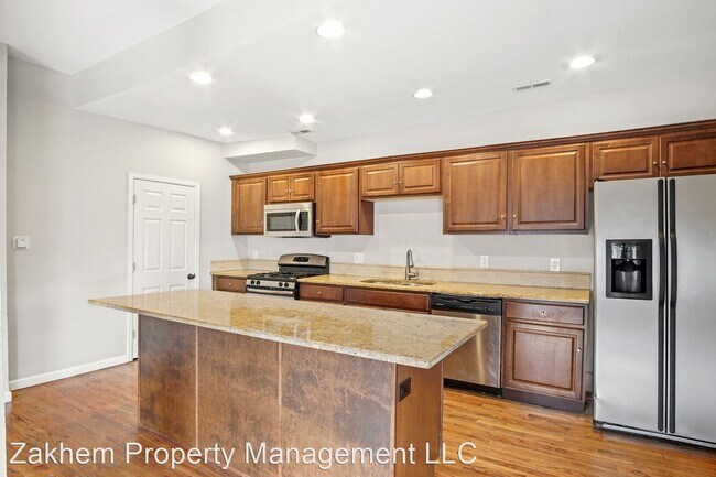 Building Photo - 2 br, 1.5 bath House - 100 Galapago Street