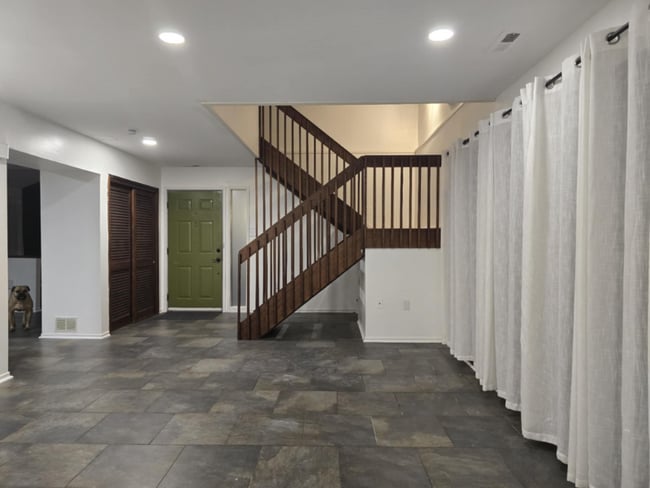 Foto del edificio - 6277 Occoquan Forest Dr