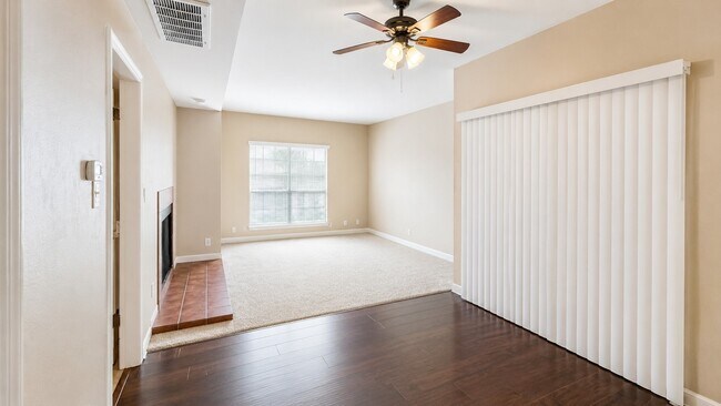 Foto del edificio - 3100 Walnut Bend Ln