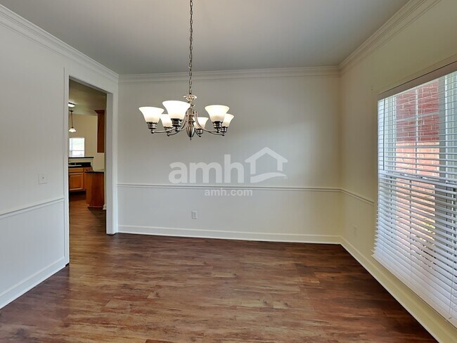 Foto del edificio - 2043 Keene Cir