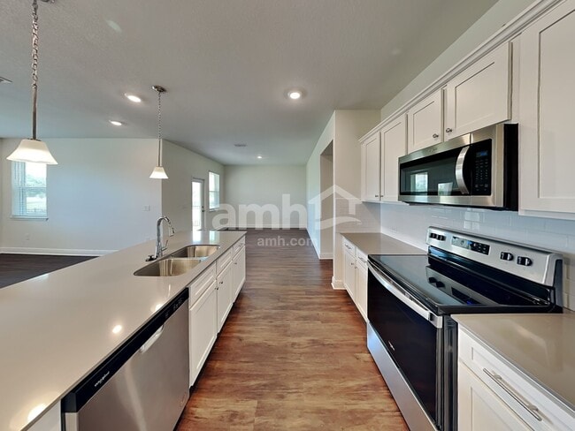 Foto del edificio - 14612 Cedar Ml Dr