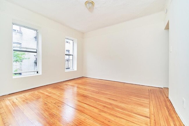 Building Photo - 3 bedroom in NEW YORK NY 10032