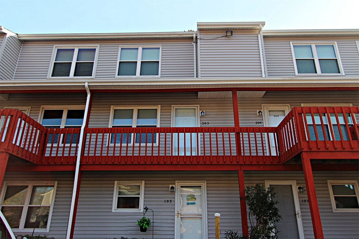 Primary Photo - 500 Barberton Dr