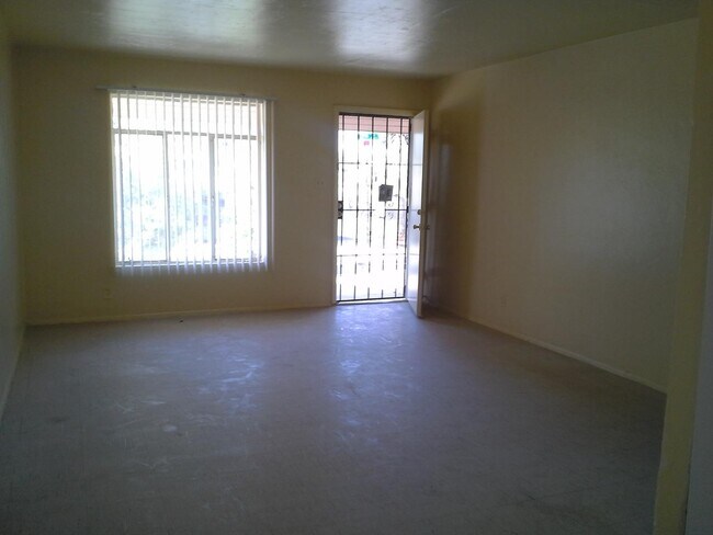 Foto del edificio - 5680 E 32nd St