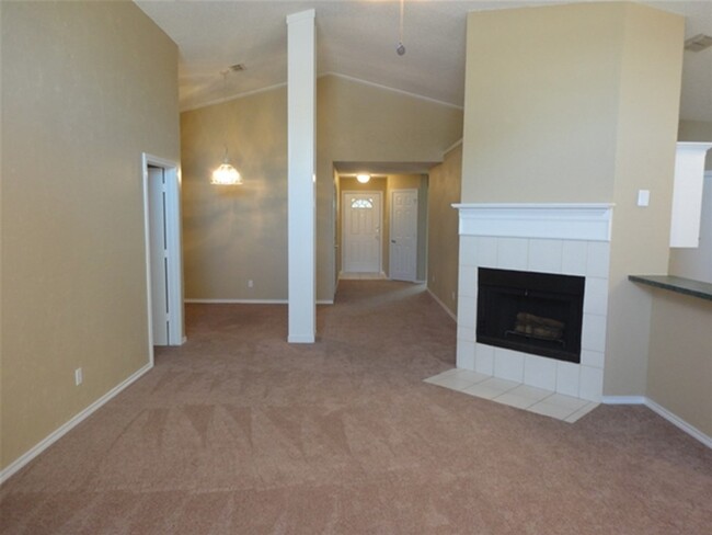 Building Photo - 6500 N Chesterfield Dr
