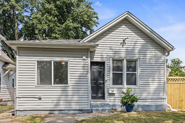 Building Photo - 95 Front Ave