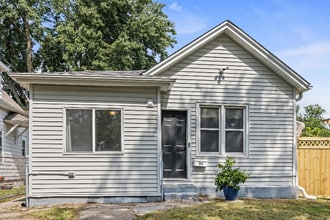 Building Photo - 95 Front Ave