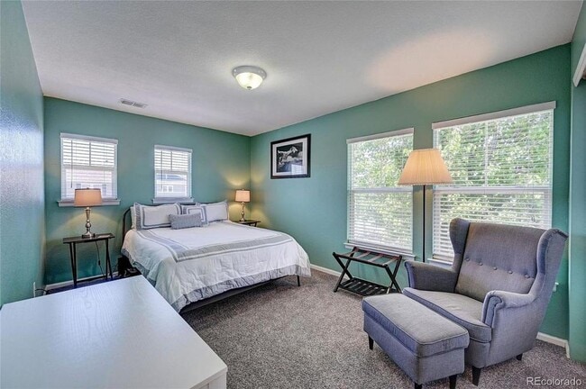 Building Photo - 17100 Waterhouse Circle Unit A