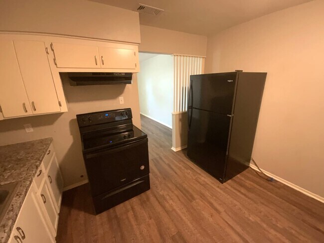 Building Photo - 2511 Normont Circle