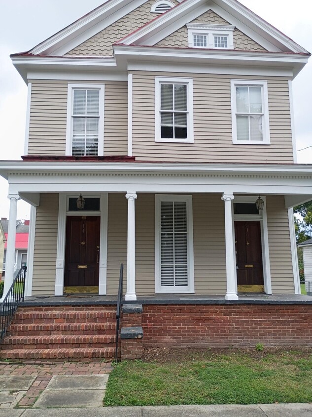 Primary Photo - 516 4th St