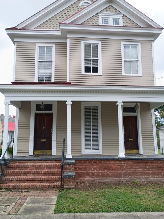 Building Photo - 516 4th St