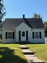 Building Photo - 1307 Badger Ave