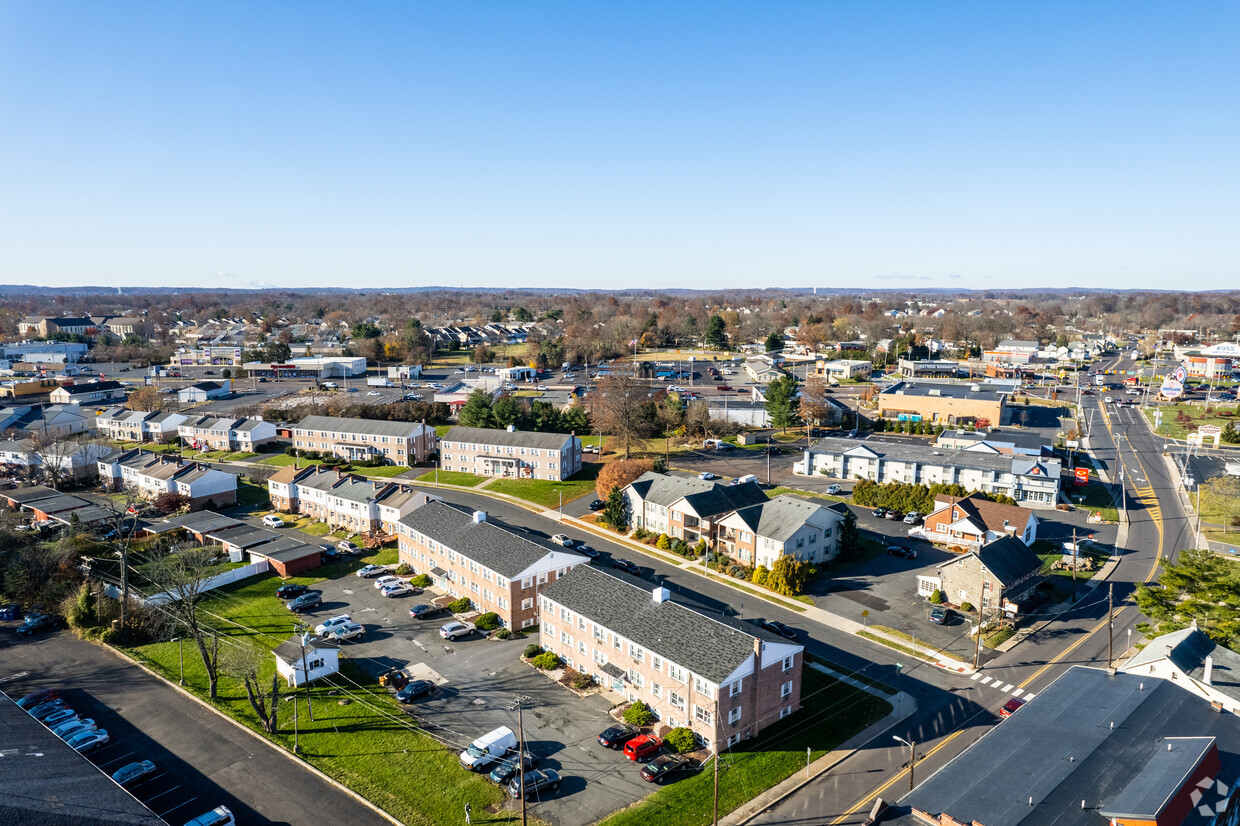 Aerial Photo - Greentree Apts-Quakertown