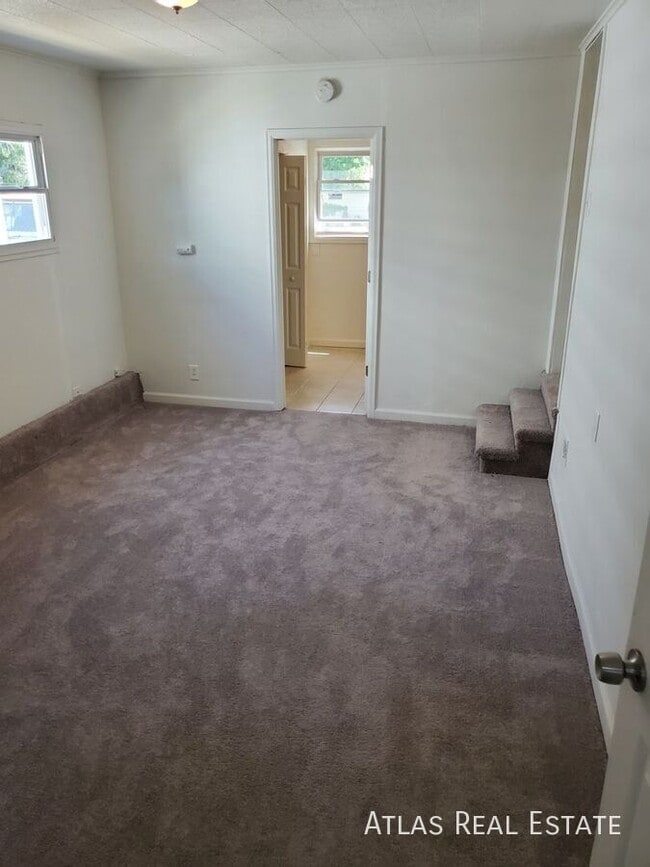 Building Photo - 1131 Geneva St