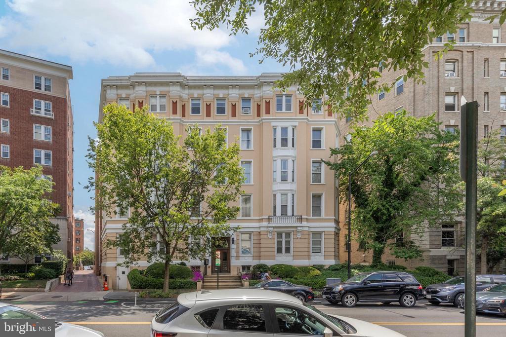 Primary Photo - 2006 Columbia Rd NW