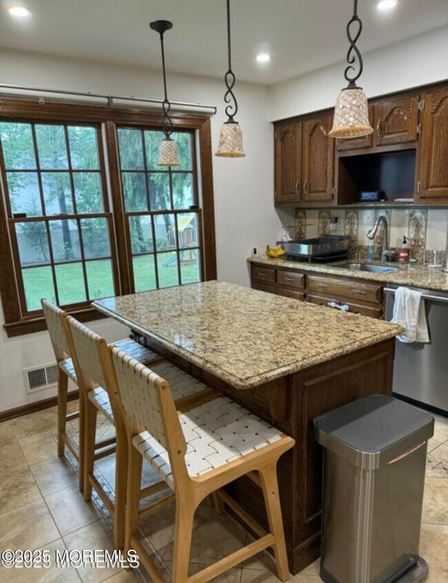 Foto del edificio - 530 Wall St