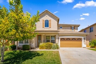 Building Photo - 3121 Club Rancho Dr