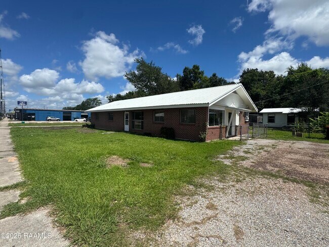 Foto del edificio - 206 Guilbeau Rd