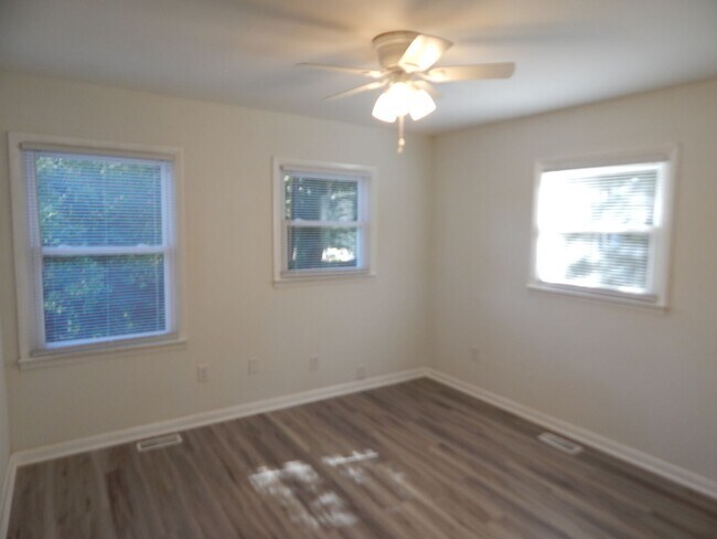 Foto del edificio - Wrightsville Ave.