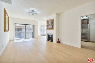 Building Photo - 1727 S Bentley Ave