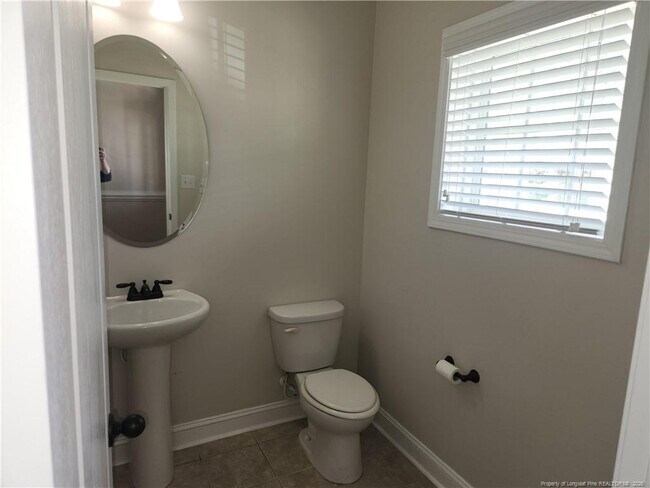 Foto del edificio - 804 Misty Meadow Ln