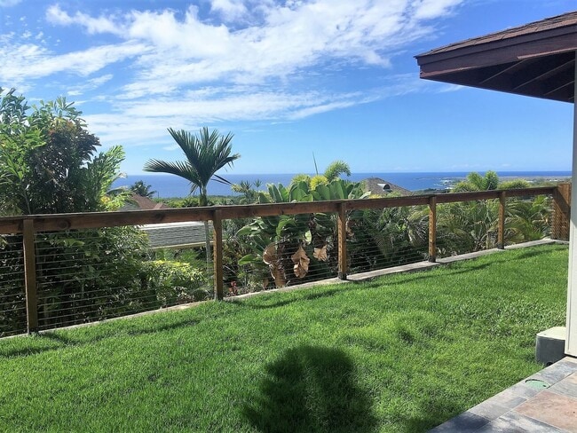 Foto del edificio - Available now: A 3 bedroom, 2 bath home features open concept floor plan for entertaining and a 2...