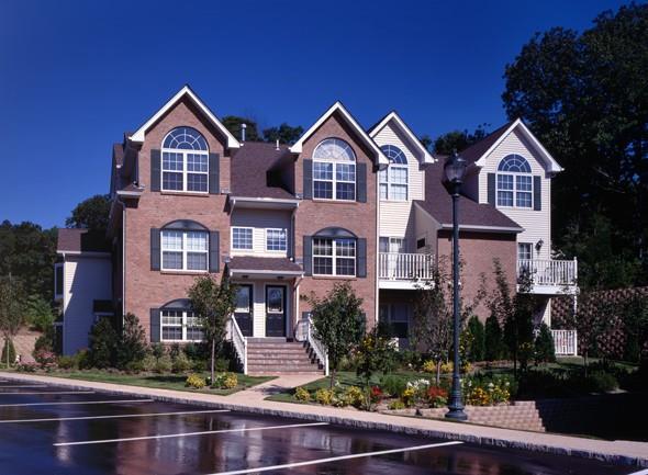 Primary Photo - 37 Pinnacle Dr