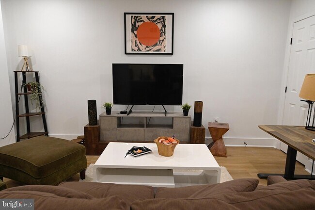 Foto del edificio - 1230 Penn St NE