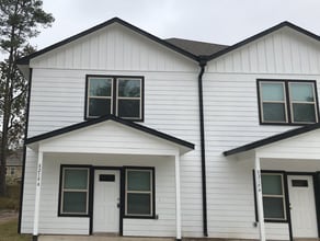 Building Photo - 8218 Parker Rd