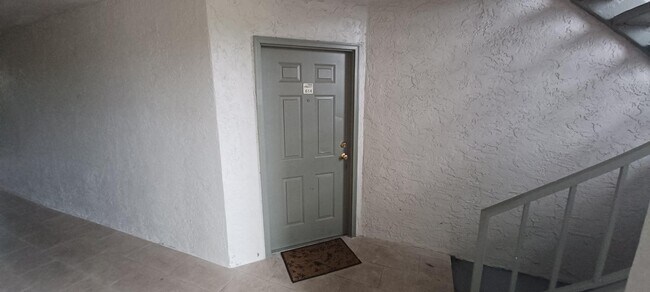 Foto del edificio - 1401 Village Blvd