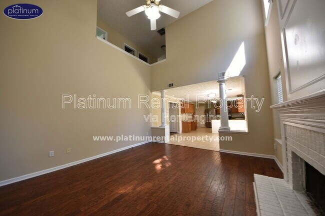 Building Photo - 1325 Holleybrooke Dr