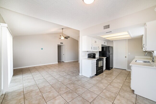 Foto del edificio - 315 W Ross Ave