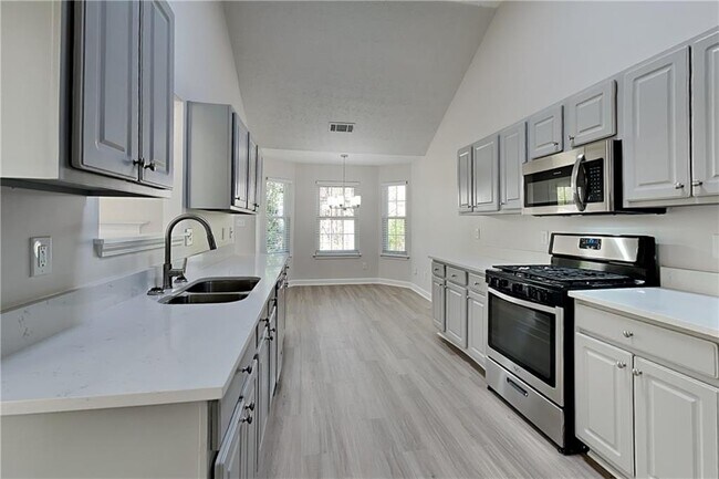 Foto del edificio - 4642 Devencrest Ln