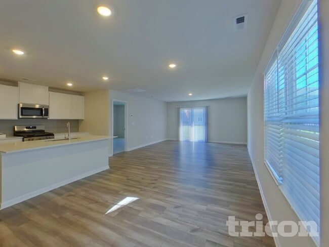 Building Photo - 4018 Rustling Grass Trl