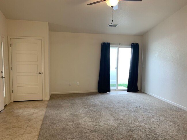 Building Photo - 2 BEDROOM, 2 BATHROOM TWINHOME WITH 2 CAR ...