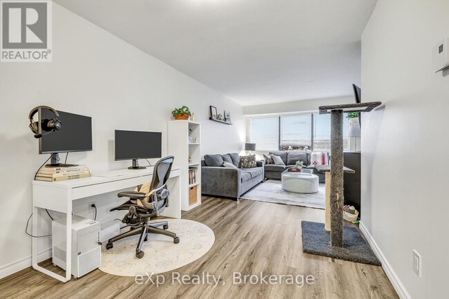 Building Photo - 100 Bronte Rd